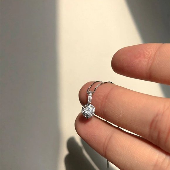 NEW Silver Simple Single Zircon Necklace - Picture 2 of 7